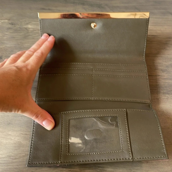 A New Day for Target, pink and palm wallet - Picture 2 of 4